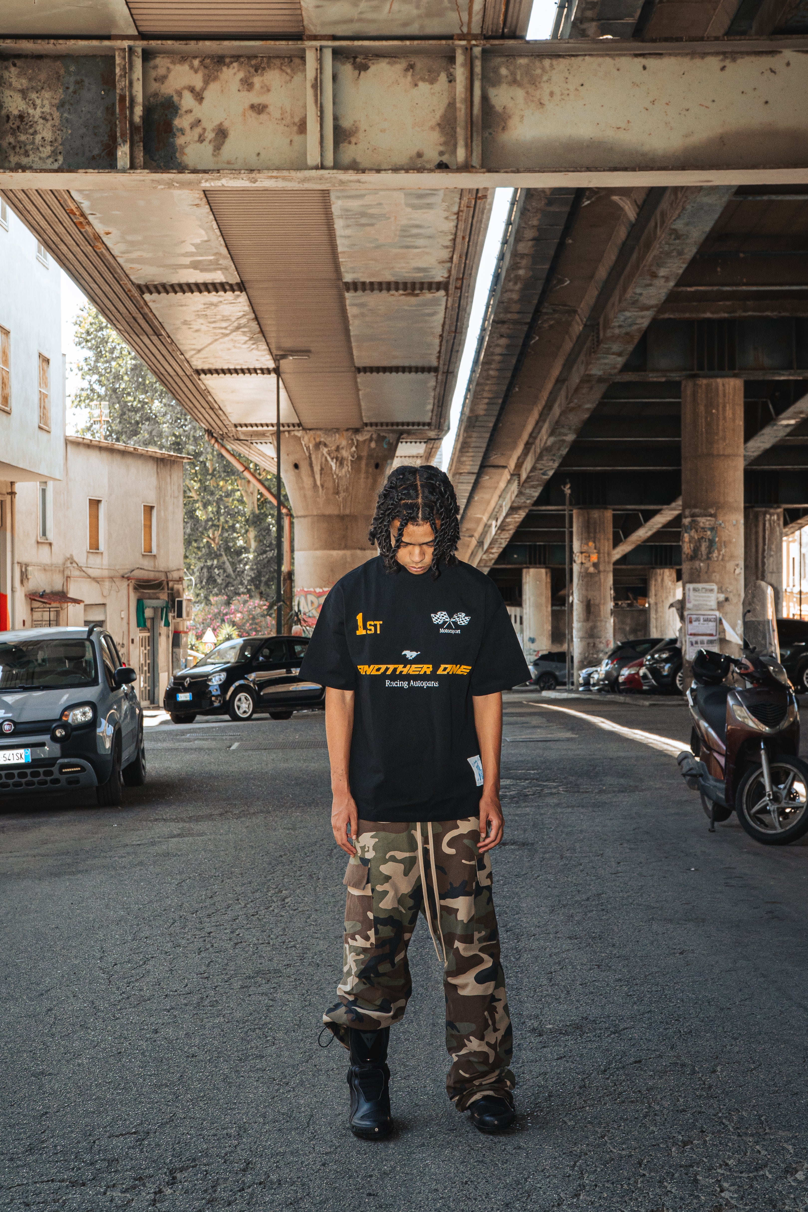 Racing tee