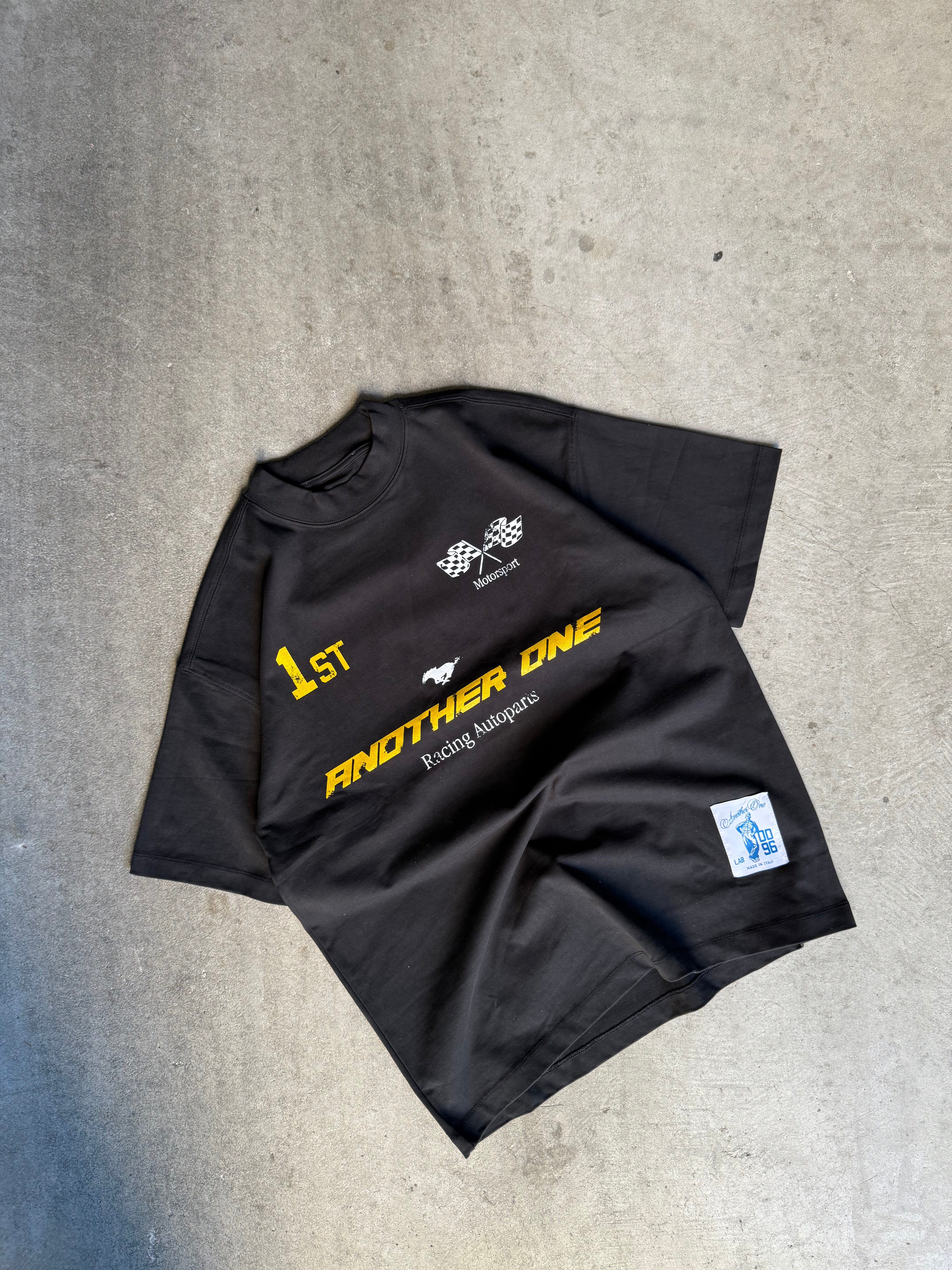 Racing tee