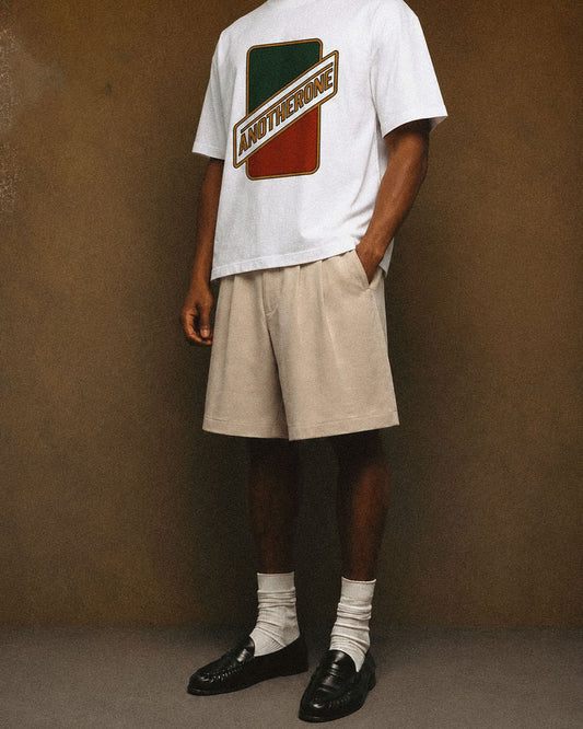 Pleated Short Beige indossata — Another One SS26