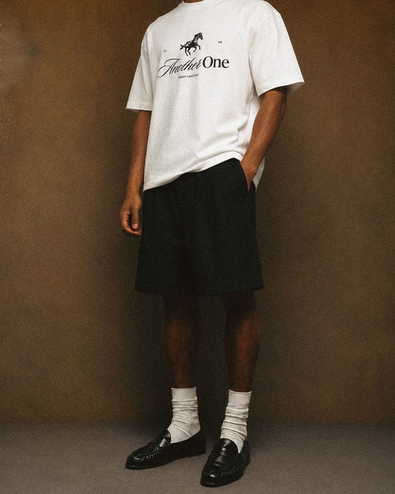 Pleated Short Black indossata — Another One SS26